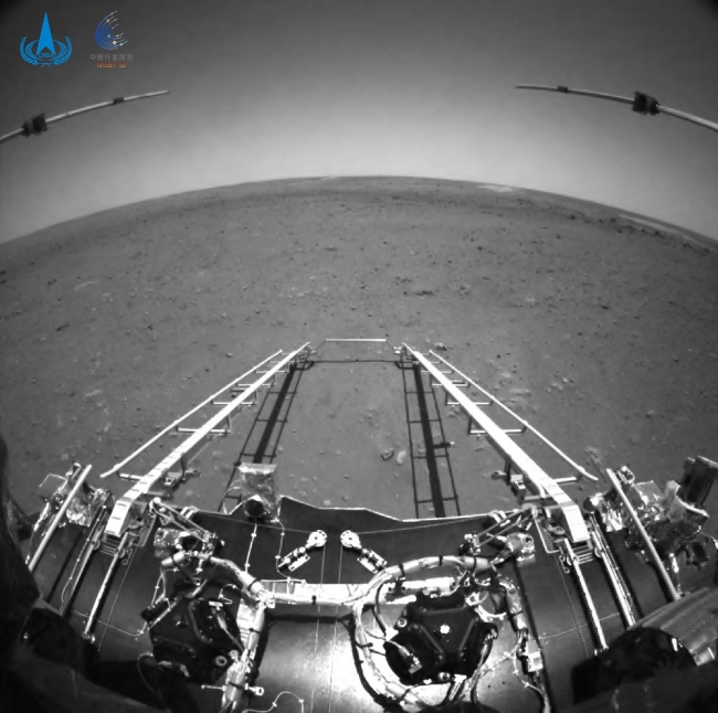 Çin'in uzay aracı Mars yüzeyinde