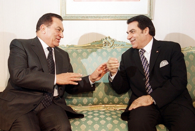 Zeynel Abidin bin Ali, devrik Mısır Cumhurbaşkanı Hüsnü Mübarek ile. Yıl 2001. Fotoğraf: AFP