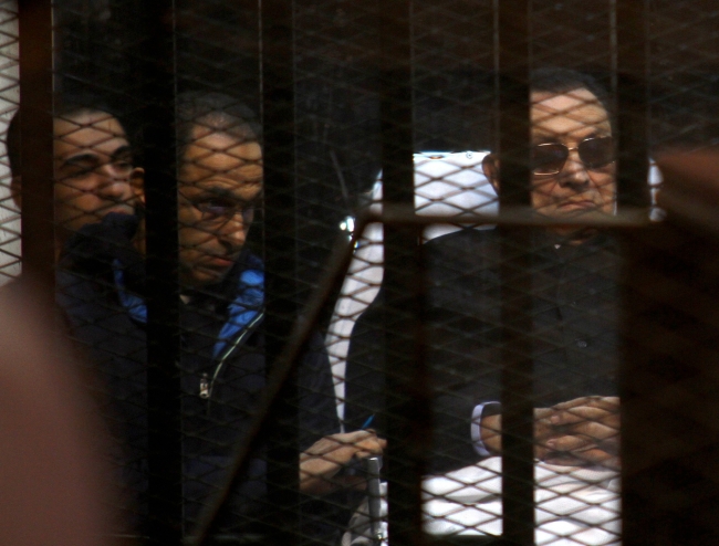 Mursi'nin yargılandığı davada Mübarek dinlenilecek