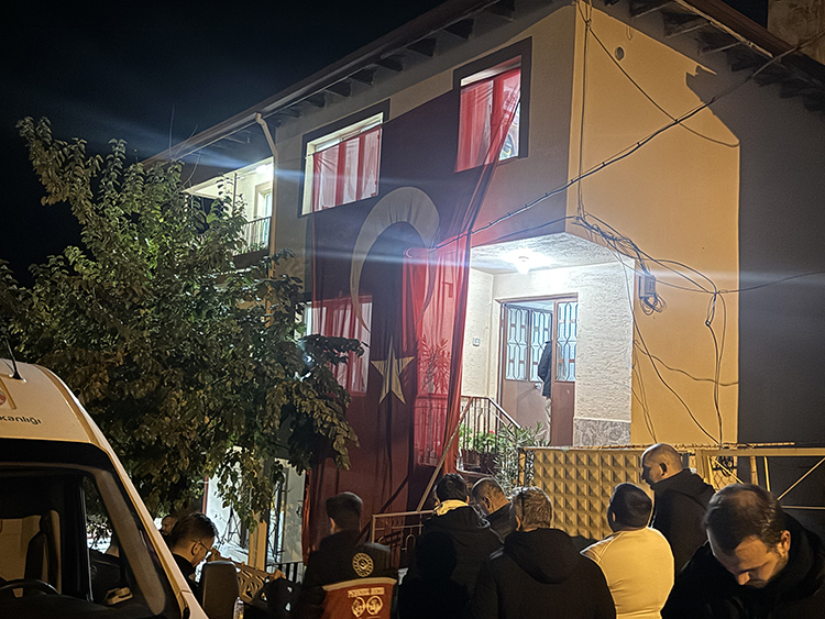 Şehitlerimizin şehadet haberleri ailelerine ulaştırıldı