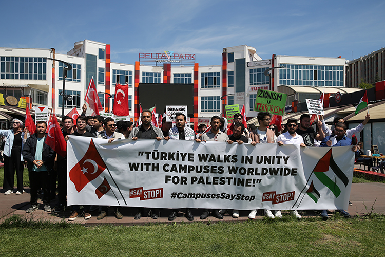 Üniversitelilerden İsrail'in Gazze'ye yönelik saldırılarına protesto