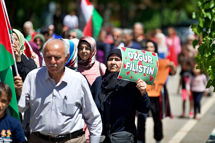 Üniversitelilerden İsrail'in Gazze'ye yönelik saldırılarına protesto