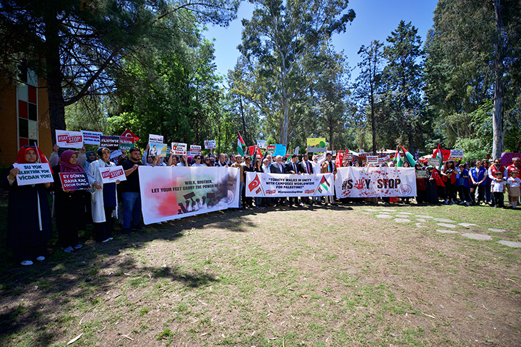 Üniversitelilerden İsrail'in Gazze'ye yönelik saldırılarına protesto