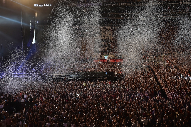 Shakira İstanbul’da konser verdi