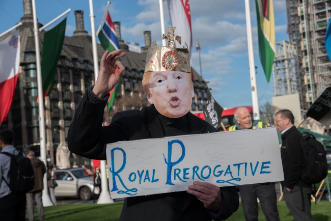 İngiltere'de Suriye operasyonu protestosu