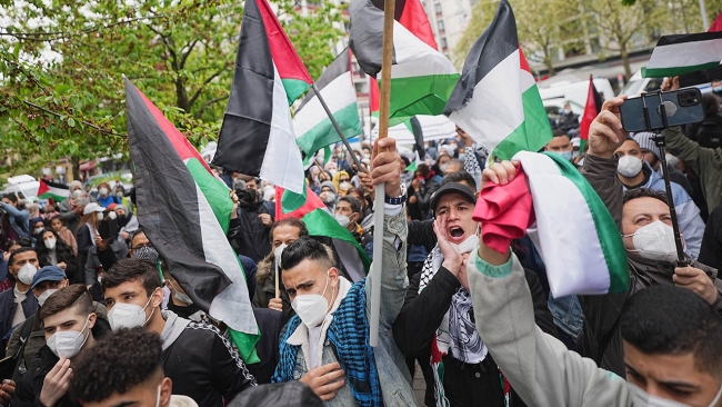 Berlin'de binlerce kişi İsrail'in saldırılarını protesto etti