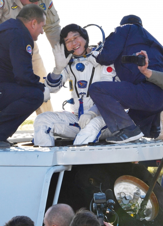 Soyuz kapsülü 168 günün ardından yeryüzüne indi
