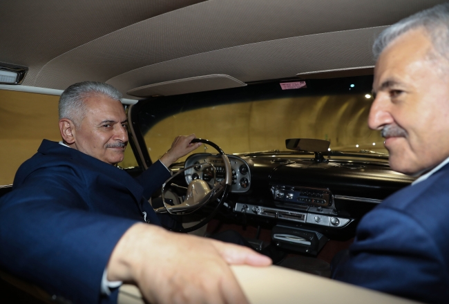 "Son Başbakan"ın kullandığı otomobile gözü gibi bakıyor