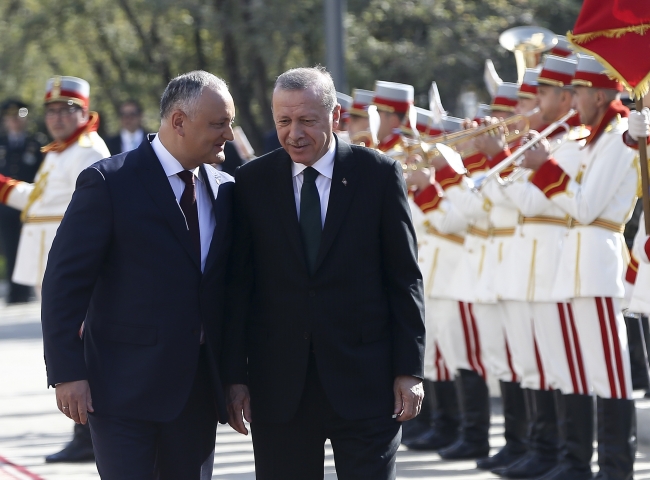 Cumhurbaşkanı Erdoğan: Türk halkının Moldovalı dostlarından beklentisi FETÖ ile mücadeleye tereddütsüz destektir