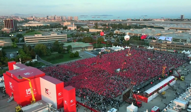 Binlerce kişi '15 Temmuz Demokrasi ve Milli Birlik Günü Buluşması'nda bir araya geldi
