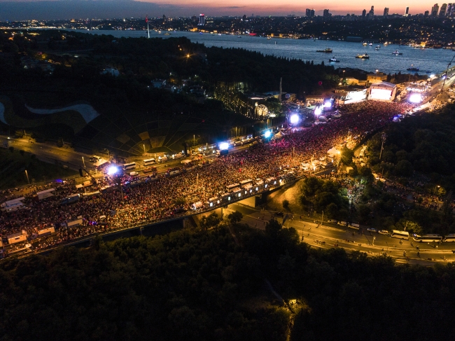 15 Temmuz Şehitler Köprüsü'nde insan seli