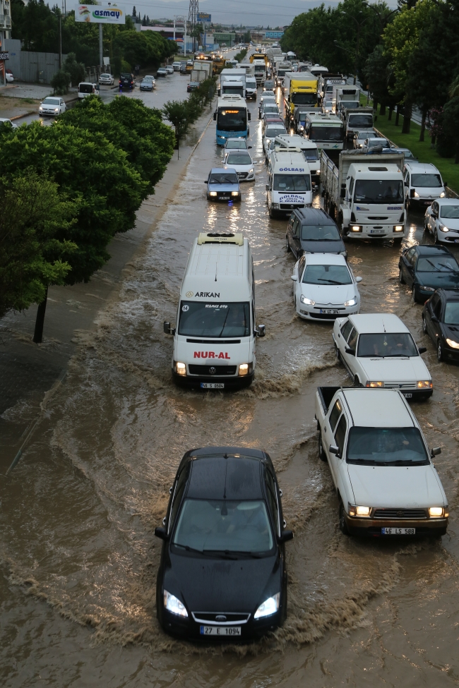Kahramanmaraş'ta sel 3 can aldı