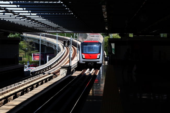 Milyonlarca yolcunun tercihi "Ankara Metrosu" 21 yaşında