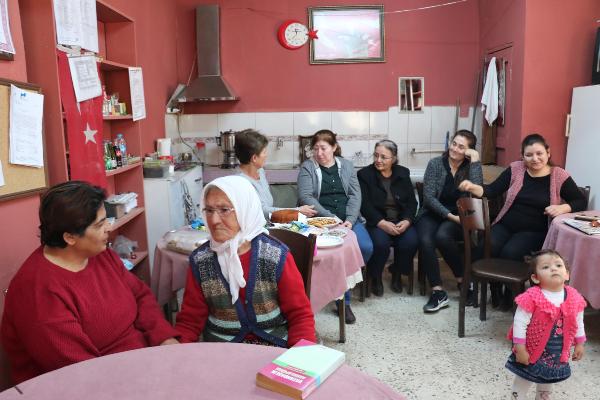 Bu köyde her salı 'Kadınlar Günü'