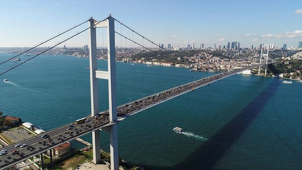 Binlerce motosikletliden Bayram korteji