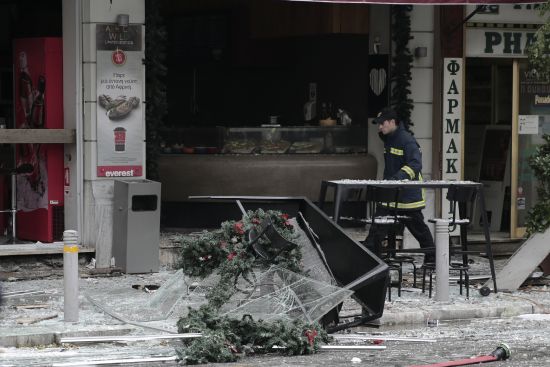 Atina'da kafede patlama: 1 ölü, 7 yaralı