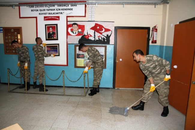 Mehmetçik'ten eğitime anlamlı destek