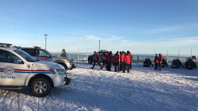 Uludağ'da mahsur kalan 3 kişi kurtarıldı