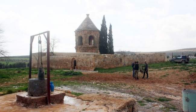 PKK'nın işgalinden kurtarılan Nebi Huri Türbesi ziyarete açıldı