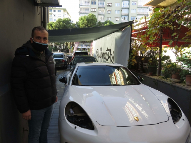 Lüks otomobilden 10 saniyede far hırsızlığı