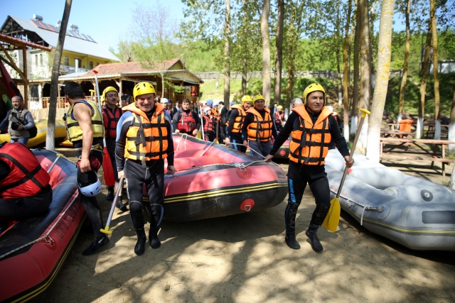 Düzce'de rafting keyfi
