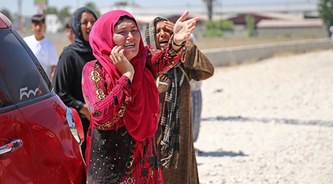 Adana'da yolcu treninin çarptığı çocuk hayatını kaybetti