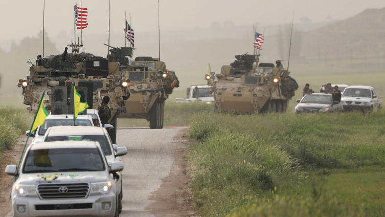 ABD ve YPG güçleri Suriye'de özellikle petrol sahalarının çevresinde birlikte hareket ediyor.
