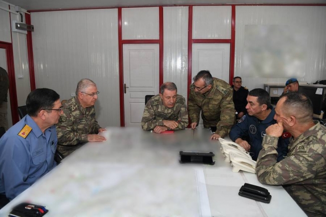 Genelkurmay Başkanı Akar: Atalarımızın yolunda yürüdüğünüzü tüm dünyaya gösterdiniz