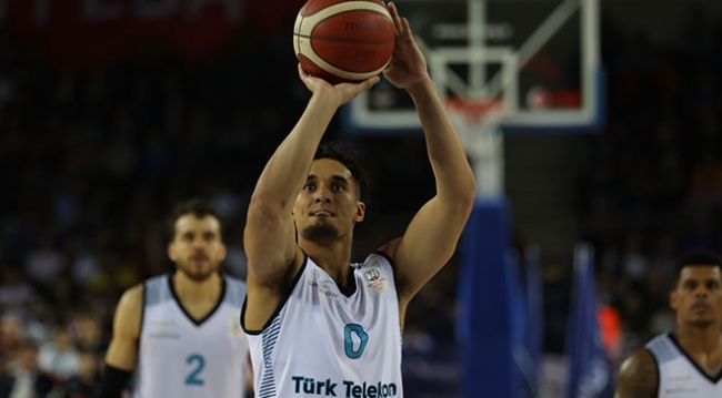 Fenerbahçe Beko 3'te 3 yaptı