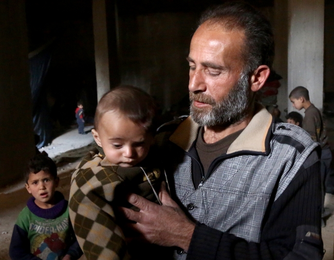 Doğu Guta ablukasının simgesi Kerim bebek de yer altına sığındı