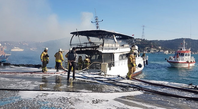 Beşiktaş'ta tekne yangını