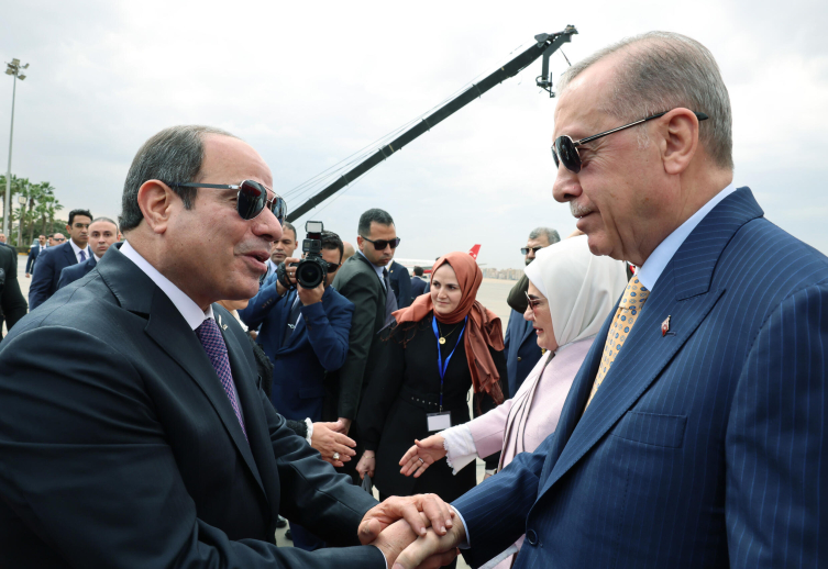 Cumhurbaşkanı Erdoğan'ın Mısır ziyareti ve Sisi ile görüşmesi dönüm noktalarından biri oldu.