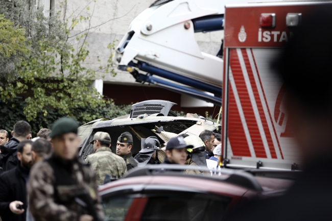 İstanbul'da askeri helikopter düştü