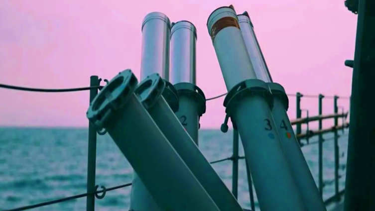 Havada saçtığı parçacıklarla adeta bir 'kalkan' oluşturan BALKIN, düşman füzelere geçit vermeyecek.