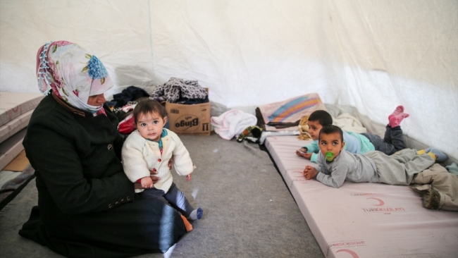 Deprem bölgesindeki yaralar hızla sarılıyor