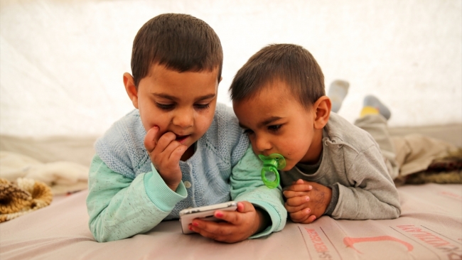 Deprem bölgesindeki yaralar hızla sarılıyor