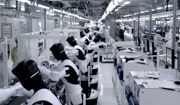 İnsansı robotlardan tarihi sınav: 60 bin görev, yüzde 99,99 başarı