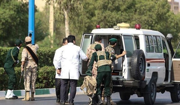 İran'da askeri geçiş töreninde terör saldırısı