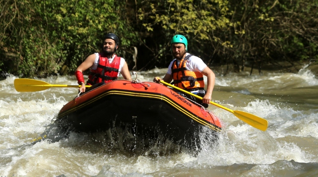 Düzce'de rafting keyfi