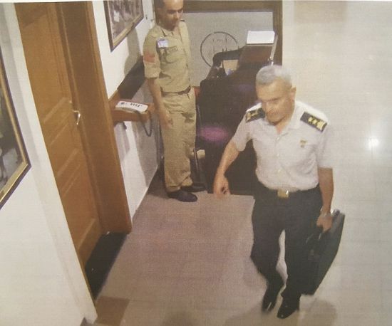 Darbe girişiminde Genelkurmayda yaşananlar fotoğraflara yansıdı