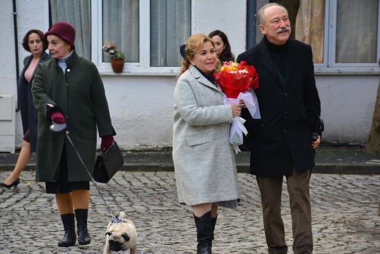 'Hangimiz Sevmedik' 22. bölüm fragmanı izle (Adile ve Münir kararolda)