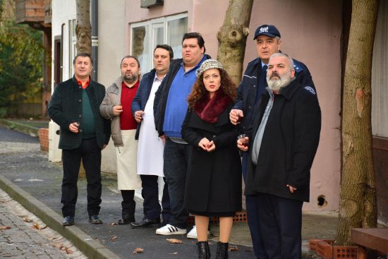 'Hangimiz Sevmedik' 22. bölüm fragmanı izle (Adile ve Münir kararolda)