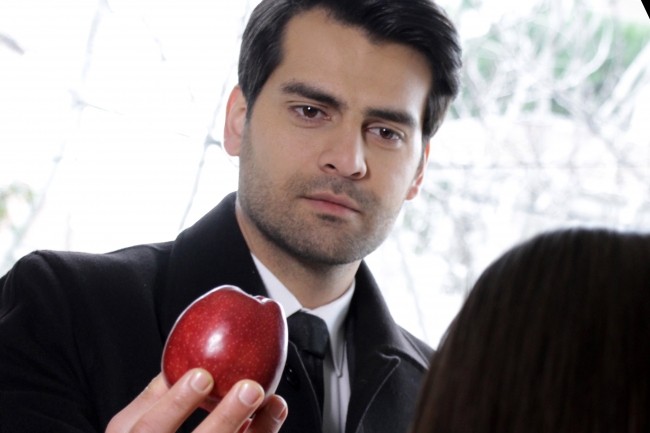 ‘Adını Sen Koy’ 103. bölümde neler olacak? (Zehra'yı nasıl bir tehlike bekliyor?)