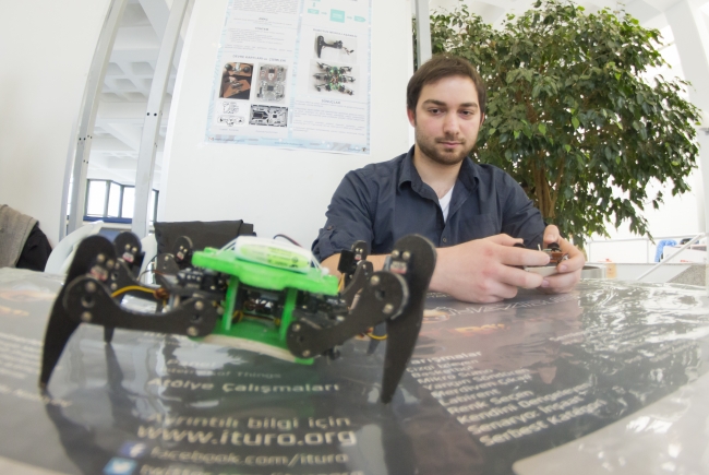 İTÜ'de robotlar yarışıyor