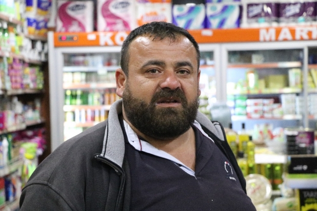 Köpeği masaj ve suni solunumla hayata döndürdü