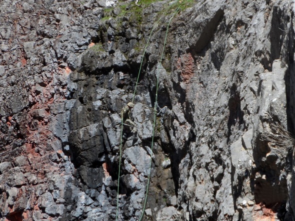 Teröristler inlerinde sıkıştı! Sözde yöneticileri etkisiz hale getirildi