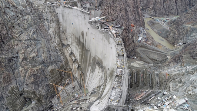 Türkiye'nin en yüksek barajında 275 metreye ulaşıldı