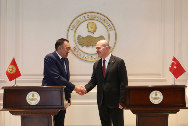 Bakan Soylu, Kırgızistan İçişleri Bakanı Niyazbekov ile görüştü