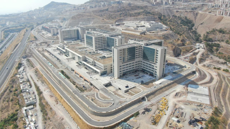 İzmir Şehir Hastanesi açılıyor