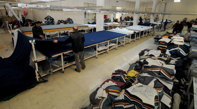 Van'dan üç kıtaya tişört ihracatı